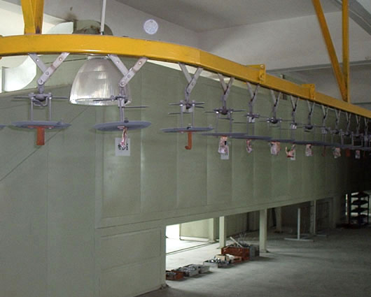 Suspension conveying line